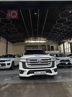 تۆیۆتا لاند کروزەر